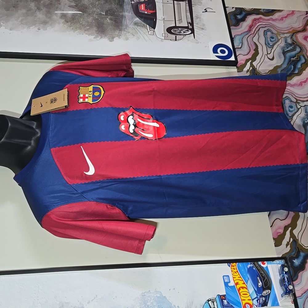 F.C. Barcelona X Rolling Stones 24/25 Home Kit Fan Jersey - Picture 3 of 9